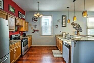 5 Mi To Bourbon Street: Central Nola Home