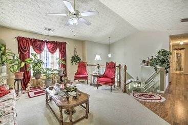 별장 Classic Lithonia Home   Near Golf & Stone Mtn
