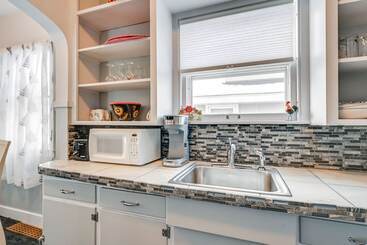 Cozy Wausau Home W/ Fireplace & Hot Tub Access