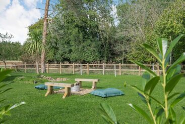 هتل Luxury City To Country Retreat Lodge With Hot Tub