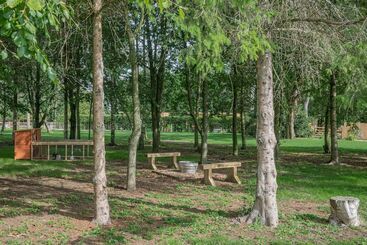 هتل Luxury City To Country Retreat Lodge With Hot Tub