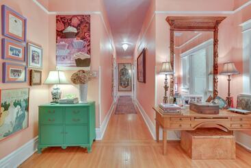 Private Pool & Backyard: Lavish New Orleans Haven!