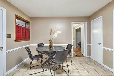 Decatur Home W/ Yard ~ 9 Mi To Downtown Atlanta!