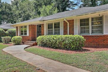 Decatur Home W/ Yard ~ 9 Mi To Downtown Atlanta!
