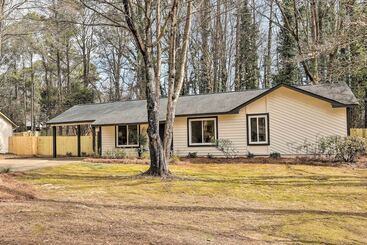 별장 Modern Alpharetta Home: Yard, Walk Downtown!