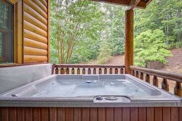 茅舍 Morganton Cabin < 1/2 Mi To Blue Ridge Lake!