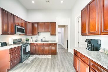 2 Mi To French Quarter: Walkable Nola Home