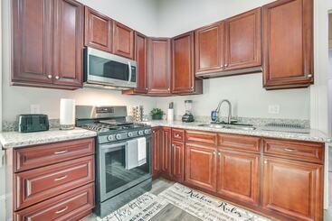 2 Mi To French Quarter: Walkable Nola Home