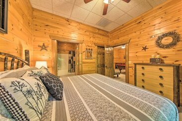 Peaceful Forest Escape W/ Game Room + Hot Tub