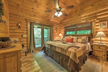 Peaceful Forest Escape W/ Game Room + Hot Tub