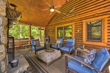 Peaceful Forest Escape W/ Game Room + Hot Tub
