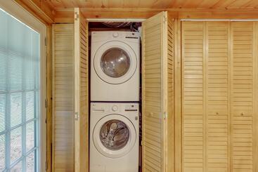 קוטג'' Peaceful Mineral Bluff Cabin: Family Friendly!