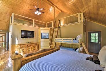 بيت ريفى Peaceful & Secluded Home W/ Private Fire Pit!