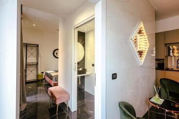 پانسیون Marmur Luxury Room