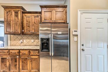 Pet Friendly Valdosta Home W/ Grill!
