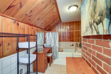 بيت ريفى Quiet Ellaville Home W/ Patio + Outdoor Dining!