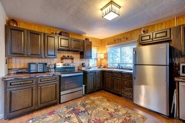 קוטג'' Rustic Log Cabin W/ Studio ~ 5 Mi To Pikes Peak!