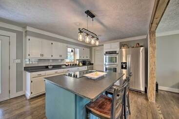2 Mi To Lake: Blue Ridge  Yellowbird Cottage