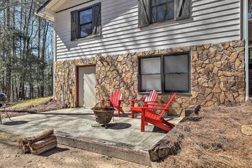 2 Mi To Lake: Blue Ridge  Yellowbird Cottage