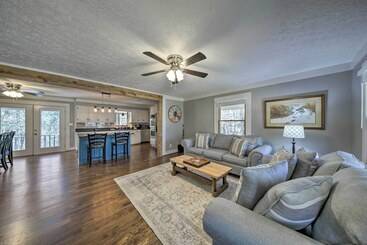 2 Mi To Lake: Blue Ridge  Yellowbird Cottage