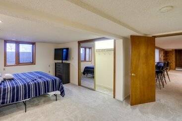 Spacious Fairbanks Home W/ Fireplaces!
