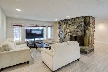 Spacious Fairbanks Home W/ Fireplaces!
