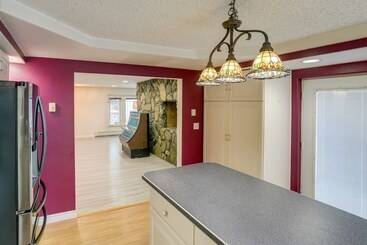 Spacious Fairbanks Home W/ Fireplaces!