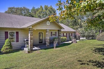 별장 Fish, Kayak & More: Lakefront Georgia Home