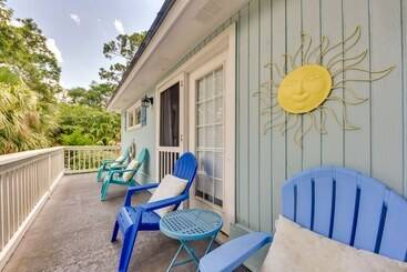 Stunning St Simons Island Home W/ Yard Near Beach!