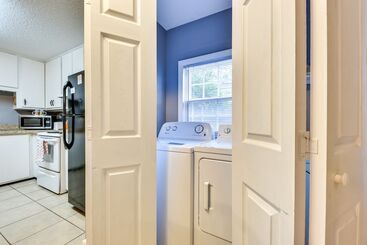 Stunning St Simons Island Home W/ Yard Near Beach!
