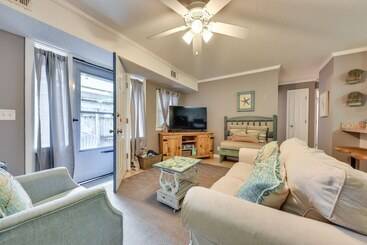 Stunning St Simons Island Home W/ Yard Near Beach!