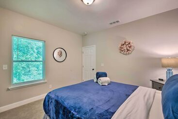 Stylish College Park Home W/ Private Garden!