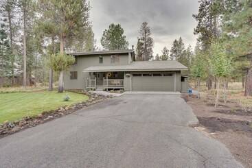Sunriver Resort Home: Near Skiing, Town & Trails