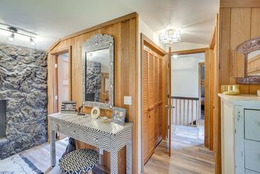 Sunriver Resort Home: Near Skiing, Town & Trails