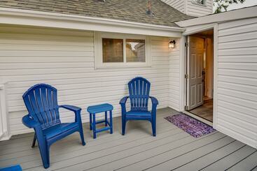 Walk To Beach: Hampton Home W/ Grill!