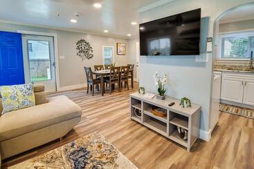 Walk To Beach: Hampton Home W/ Grill!