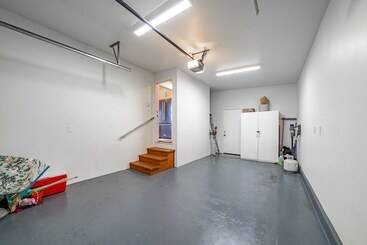 Your Dream Seaside Vacation! Charming 2 Bdr Home