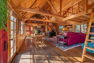 Authentic & Stylish Cabin In Lake Tahoe By Sierra Getaways