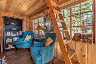 Authentic & Stylish Cabin In Lake Tahoe By Sierra Getaways