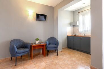 تختخواب و صبحانه Ampelia Hotel Kassandra