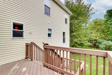 茅舍 Blakeslee Home W/ Game Room   5 Mi To Skiing!