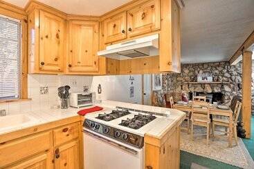 Near Skiing:  The Knotty Pine Cottage  In Big Bear
