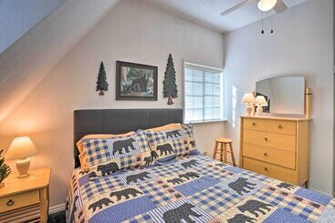Near Skiing:  The Knotty Pine Cottage  In Big Bear