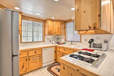 Near Skiing:  The Knotty Pine Cottage  In Big Bear