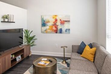 Cozysuites Artistry Cincinnati