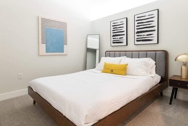 Cozysuites Artistry Cincinnati