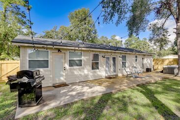 Сельский дом Dog Friendly Home In The Woodlands W/ Fenced Yard!