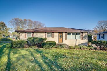 بيت ريفى Coty S House  Illinois Getaway W/ Bar: Near Golf!