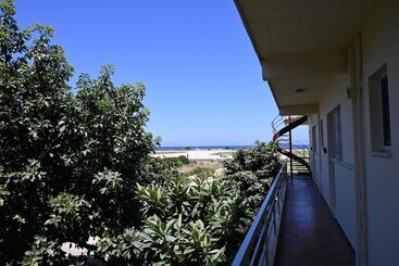Helena Apartments In Paradisi