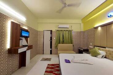 هتل Hindusthan Inn